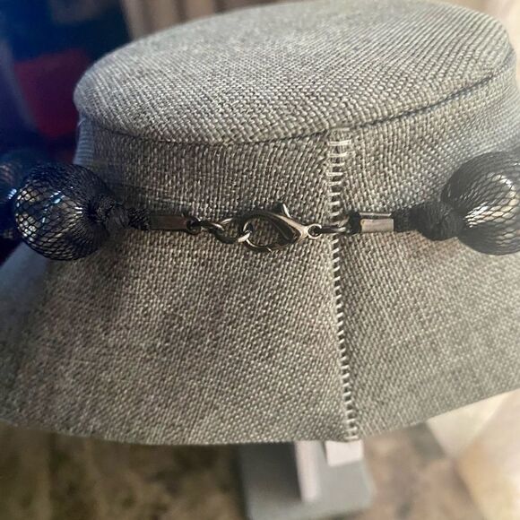 Black Fishnet Lucite Bead Necklace - Picture 3 of 3